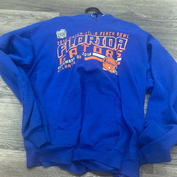 Too many hoodies - Picture 1 of 1